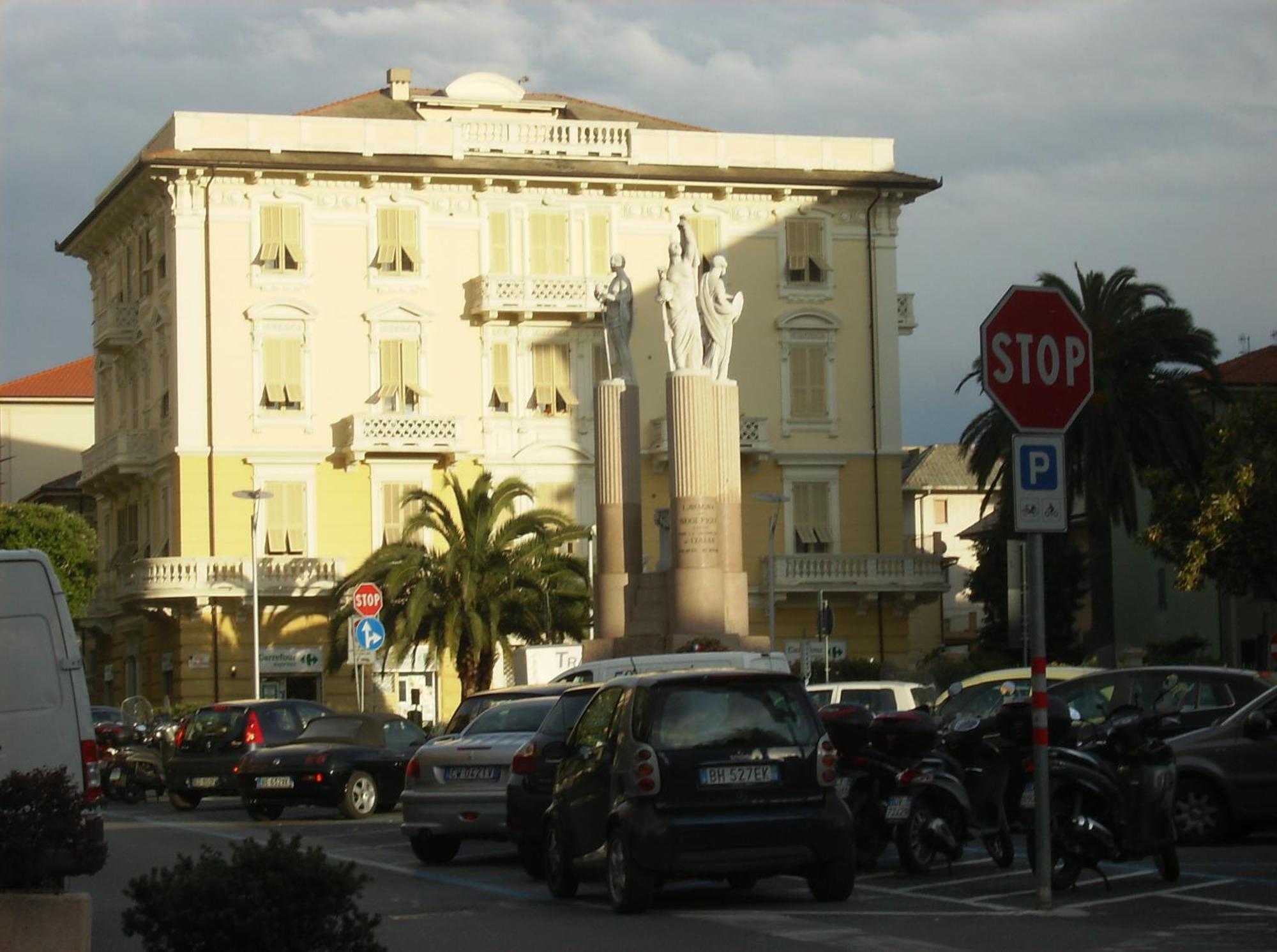 Hotel Miramare Lavagna Exterior photo